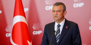 Özgür Özel’den Şehit Binbaşı Bolat’ın ailesine başsağlığı telefonu