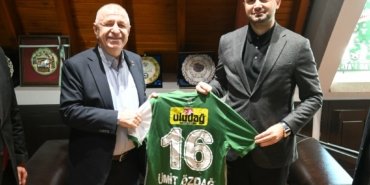 3b915cfd0ffafb5fffd7e490e77af991