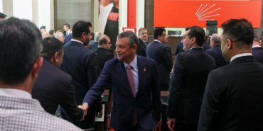 CHP GENEL BAŞKANI ÖZGÜR ÖZEL, İL BAŞKANLARI İLE BİR ARAY