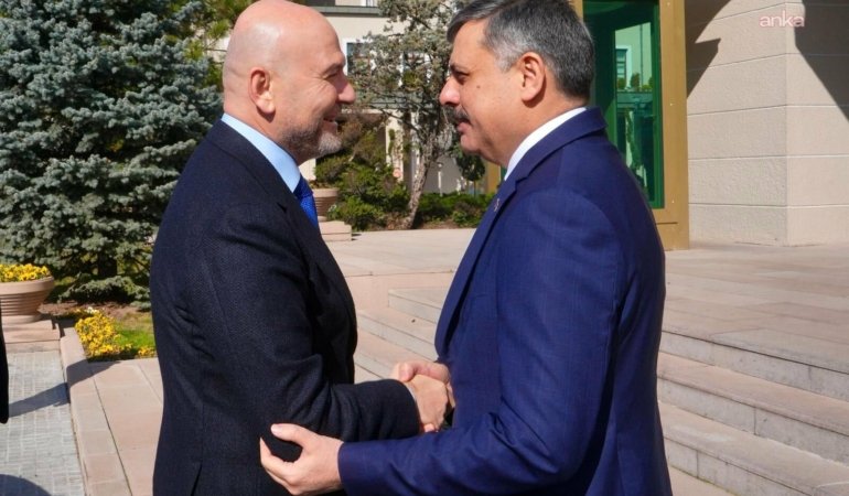 756a94e0722b56134a7a26d6d6b3b44c